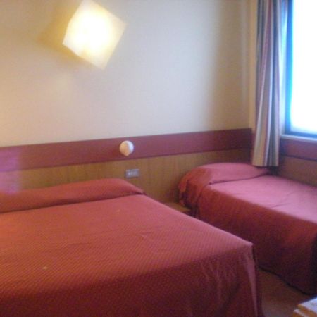 Hotel Roma บุสโซเลงโก ภายนอก รูปภาพ
