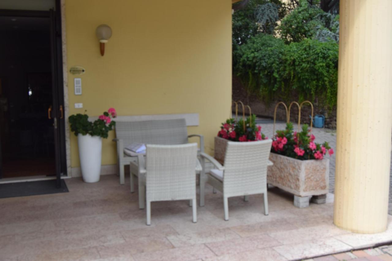 Hotel Roma บุสโซเลงโก ภายนอก รูปภาพ