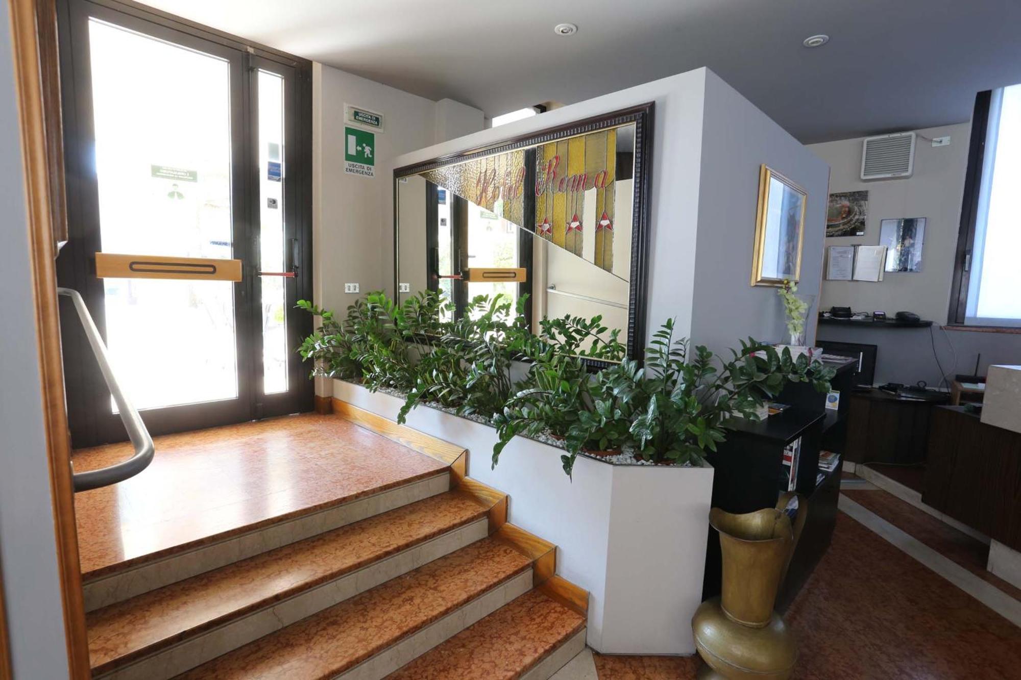 Hotel Roma บุสโซเลงโก ภายนอก รูปภาพ