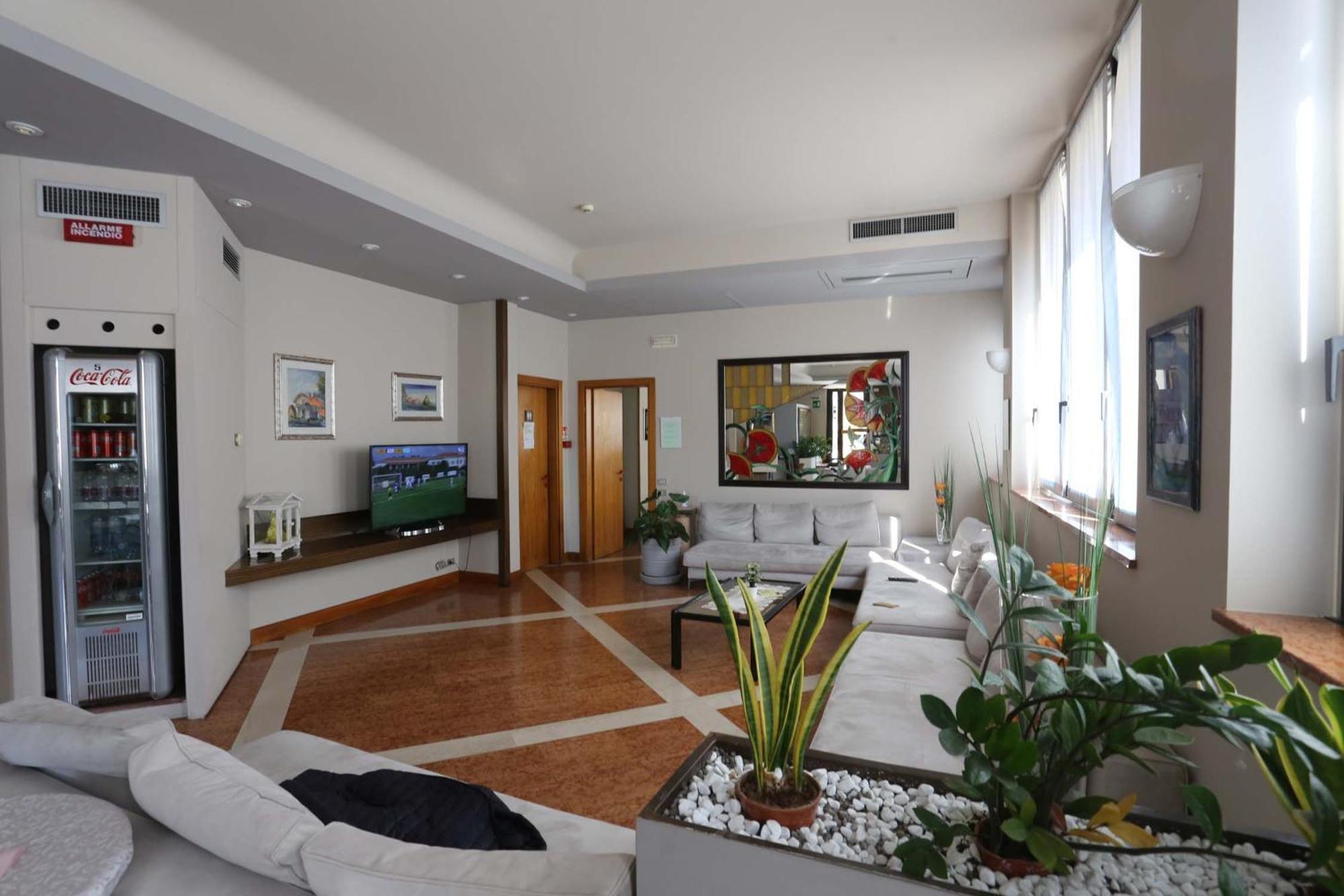 Hotel Roma บุสโซเลงโก ภายนอก รูปภาพ